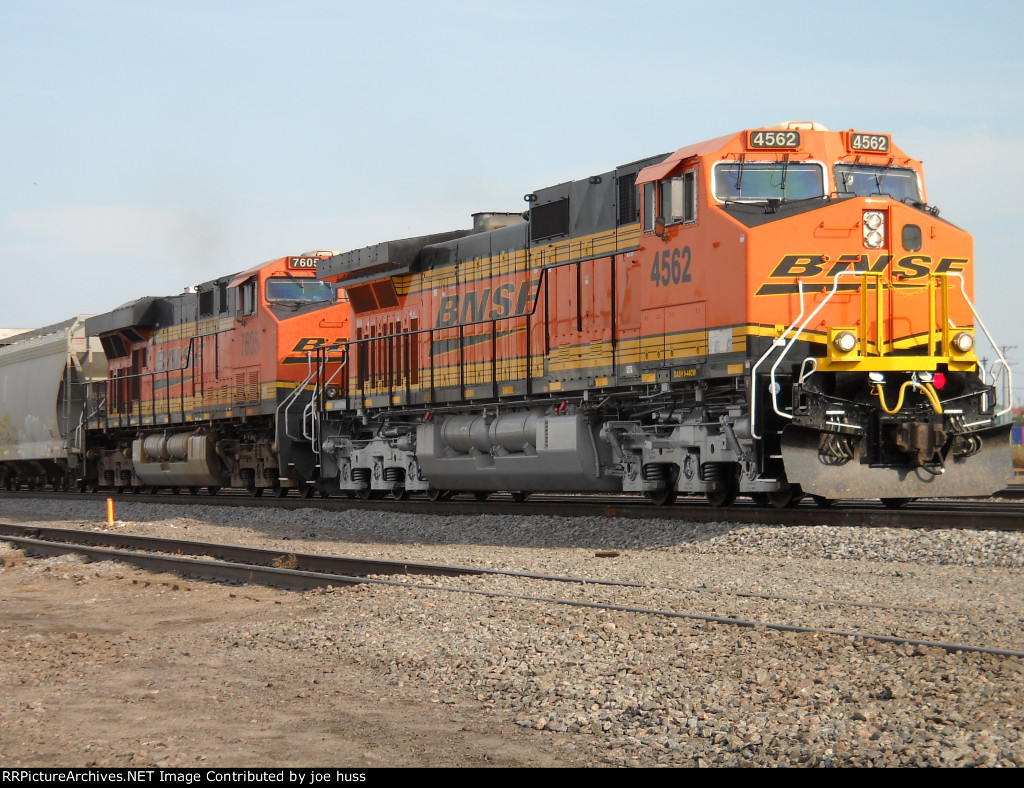 BNSF 4562 East